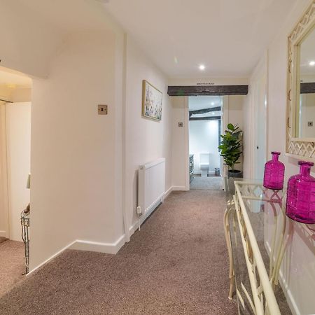 Library View Apartment Κένταλ Εξωτερικό φωτογραφία