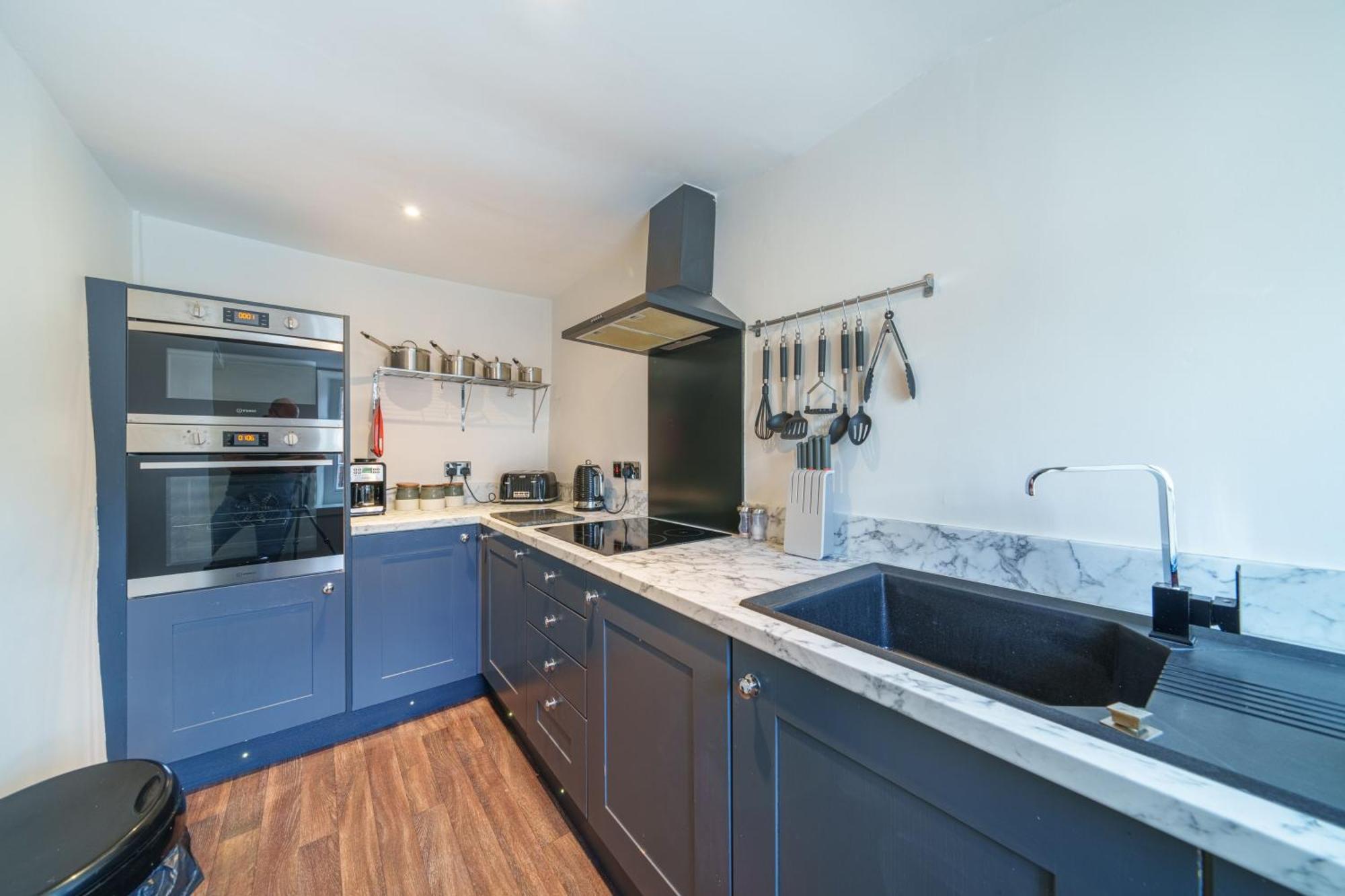 Library View Apartment Κένταλ Εξωτερικό φωτογραφία